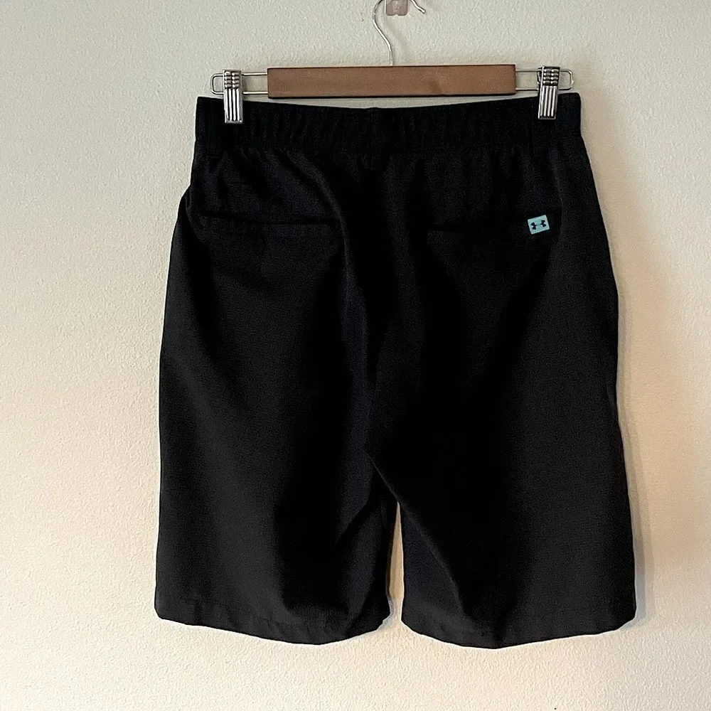 Mens Under Armour Lightweight, Black Golf/Athletic Shorts. Size 30.